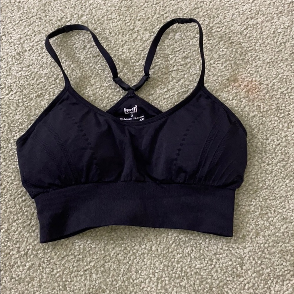 black sports bra